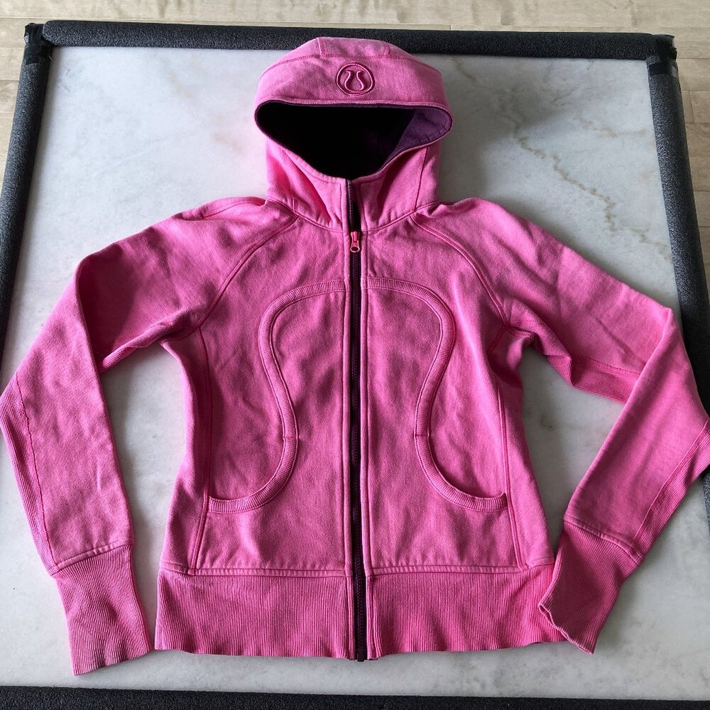 Lululemon pink Scuba hoodie with thumbholes & lined hood (size 8)